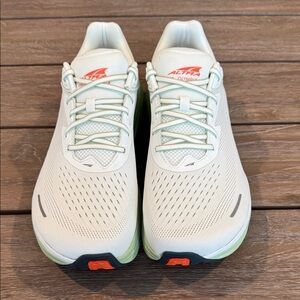 Altra Men's Via Olympus 2 Cream and Orange Athletic Shoes 11.5 New In Box